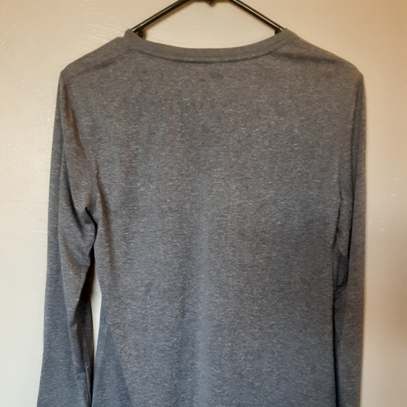 Men's Carhartt Long Sleeve Vneck - Picture 2 of 4